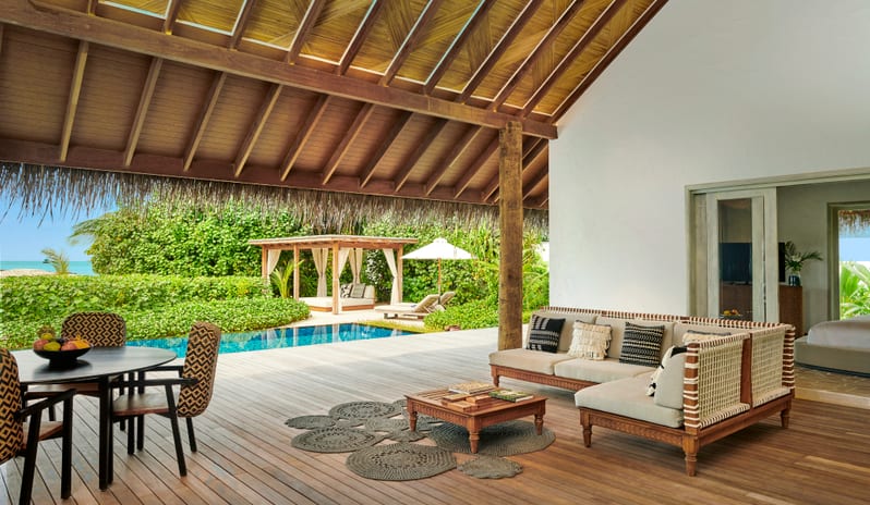 Fairmont Maldives Sirru Fen Fushi-THREE BEDROOM BEACH SUNSET VILLA LIVING ROOM_18841